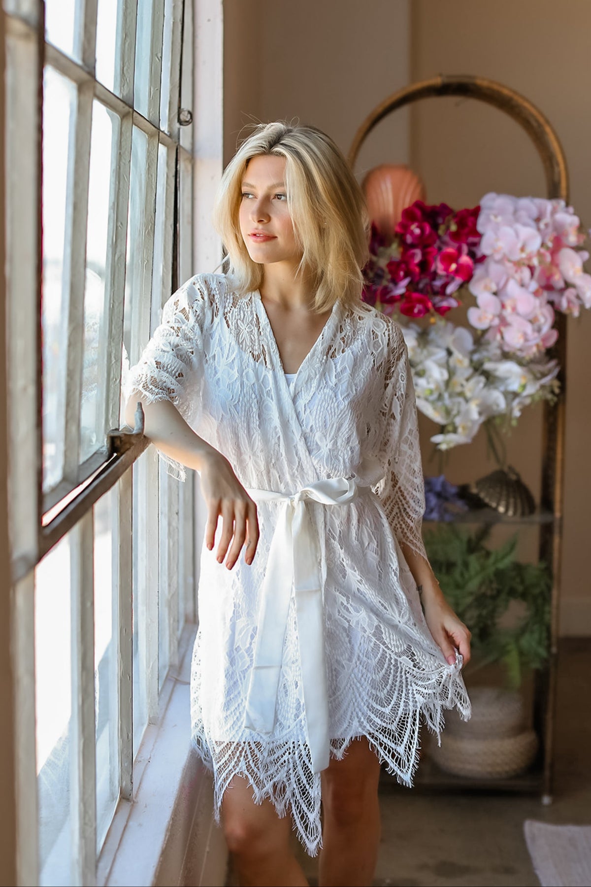Short Bridal Lace Robe
