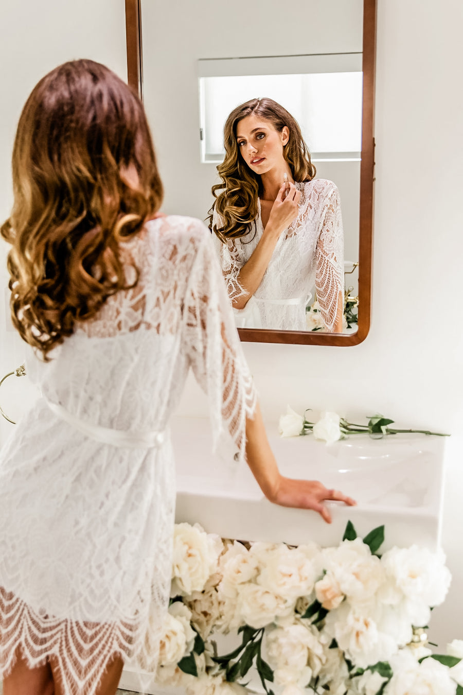 Short Bridal Lace Robe